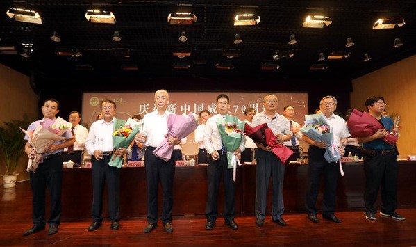 http://cj.upc.edu.cn/_upload/article/images/05/25/bb1b80164c63af1ac9fa531a8582/58fb435f-5710-4fd8-9604-04f6eeeb32d8.png